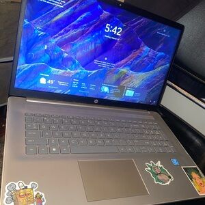 HP Silver Laptop 17.5 intel touchscreen